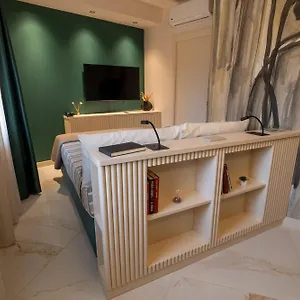 Lilyum , Cagliari Italia